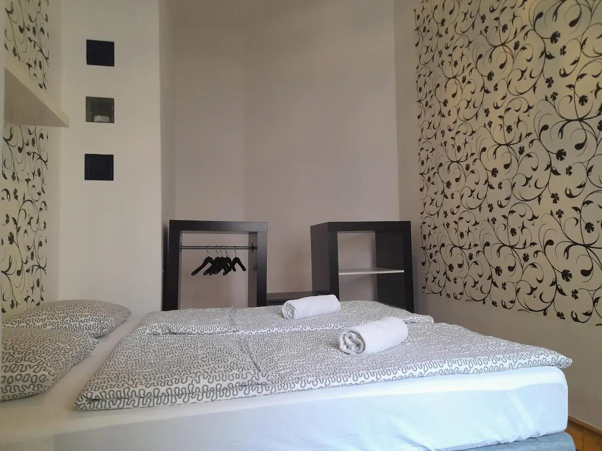 Phoenix Apartment Budapest