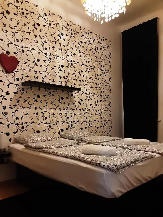 Phoenix Apartment Budapest